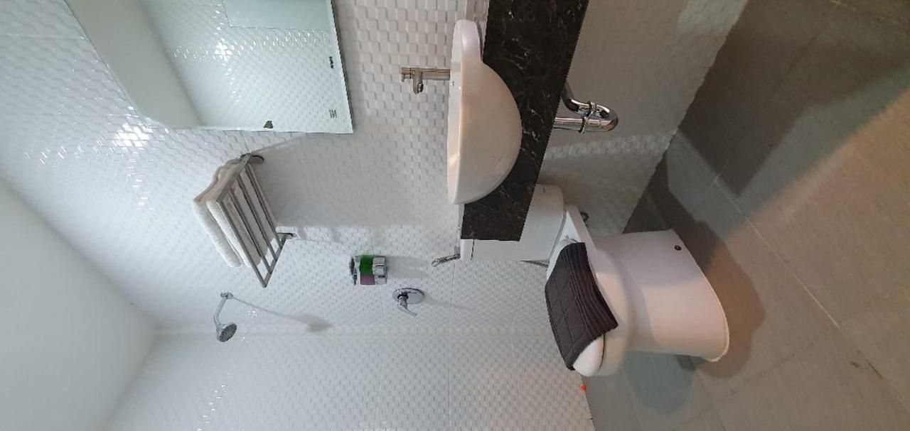 Reddoorz Plus Near Siloam Hospital Balikpapan المظهر الخارجي الصورة