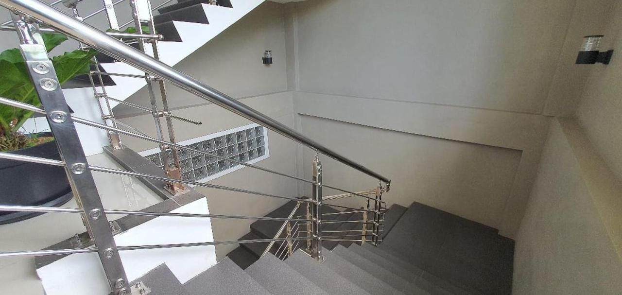 Reddoorz Plus Near Siloam Hospital Balikpapan المظهر الخارجي الصورة