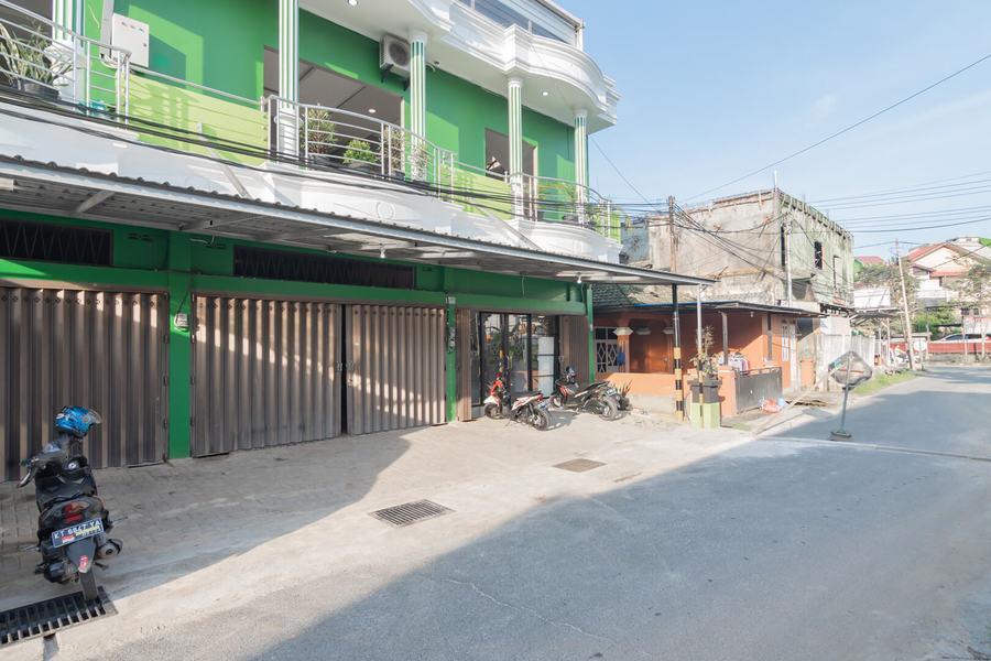Reddoorz Plus Near Siloam Hospital Balikpapan المظهر الخارجي الصورة